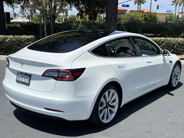 Photo of 2019 Pearl White Multi-Coat Tesla Model 3