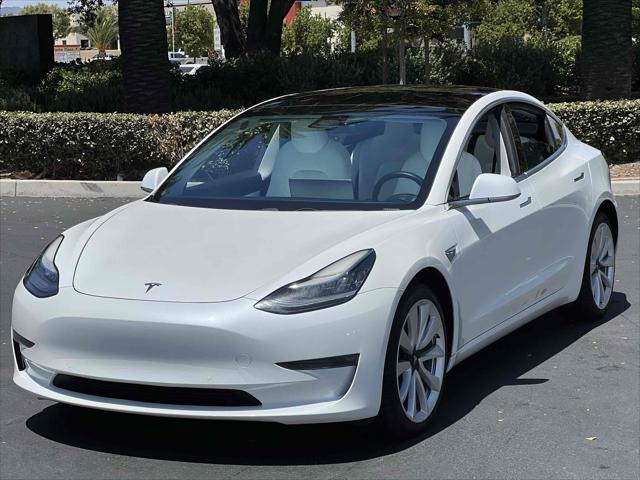 Photo of 2019 Pearl White Multi-Coat Tesla Model 3