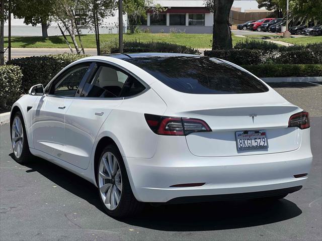 Photo of 2019 Pearl White Multi-Coat Tesla Model 3