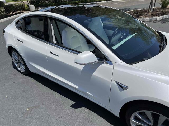 Photo of 2019 Pearl White Multi-Coat Tesla Model 3