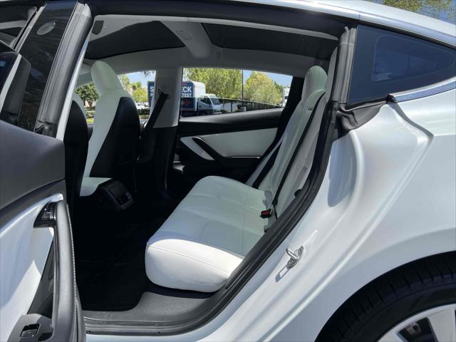 Photo of 2019 Pearl White Multi-Coat Tesla Model 3