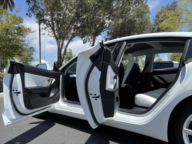 Photo of 2019 Pearl White Multi-Coat Tesla Model 3