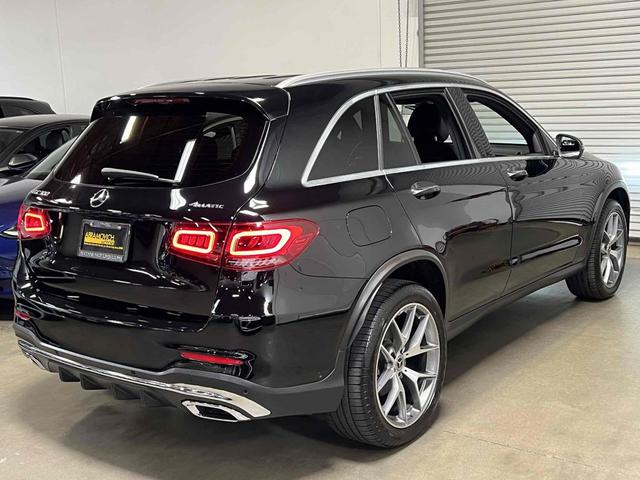 Photo of 2021 Black Mercedes-Benz GLC 300