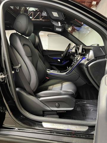 Photo of 2021 Black Mercedes-Benz GLC 300