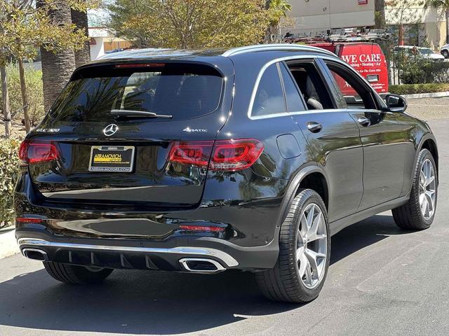 Photo of 2021 Black Mercedes-Benz GLC 300