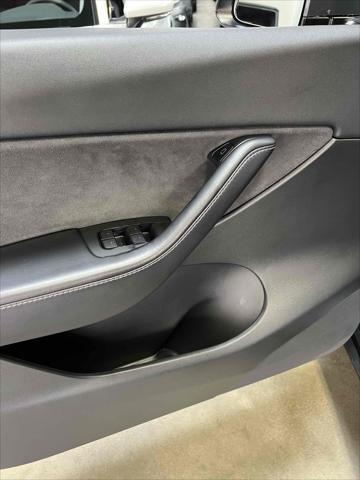 Photo of 2021 Midnight Silver Metallic Tesla Model Y