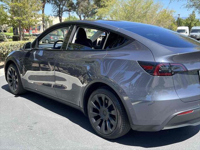 Photo of 2021 Midnight Silver Metallic Tesla Model Y