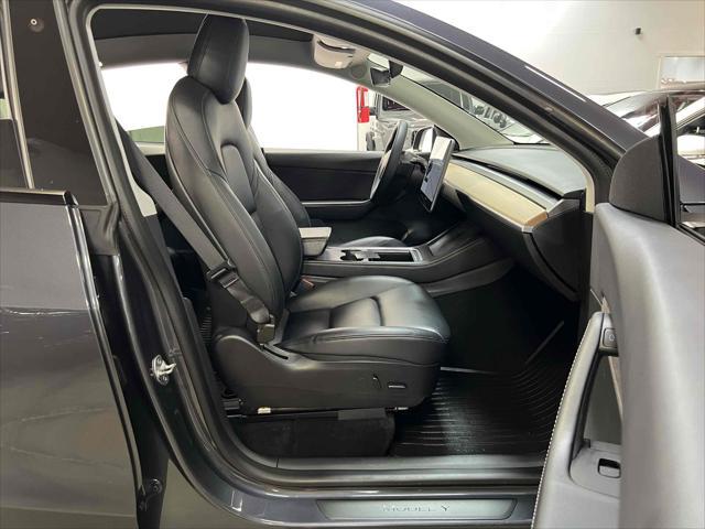 Photo of 2021 Midnight Silver Metallic Tesla Model Y