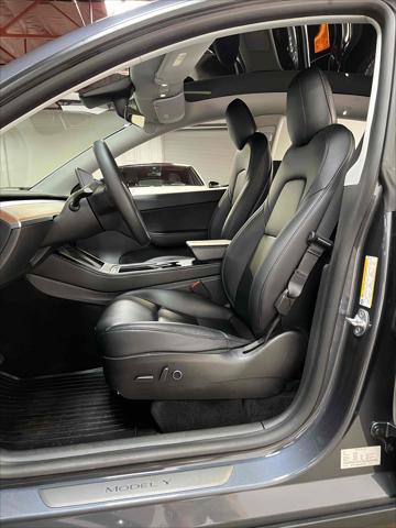 Photo of 2021 Midnight Silver Metallic Tesla Model Y