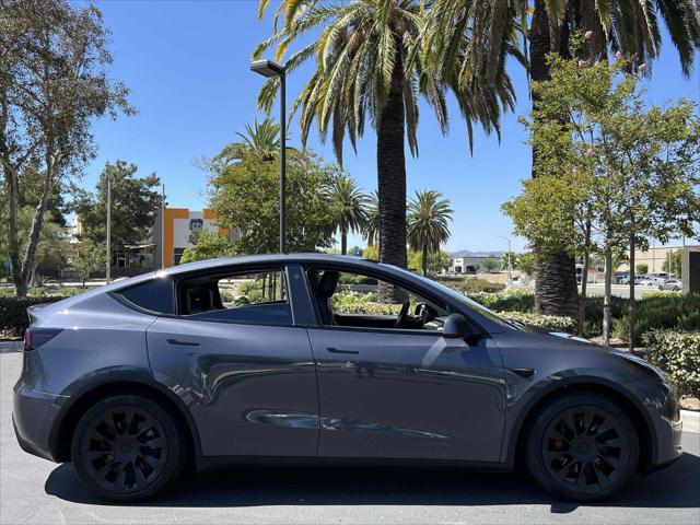 Photo of 2021 Midnight Silver Metallic Tesla Model Y