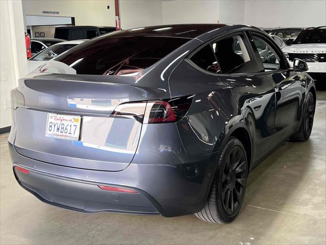 Photo of 2021 Midnight Silver Metallic Tesla Model Y