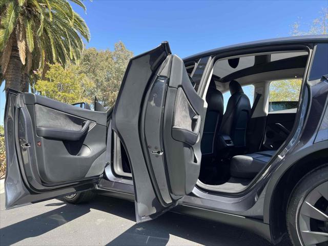 Photo of 2021 Midnight Silver Metallic Tesla Model Y