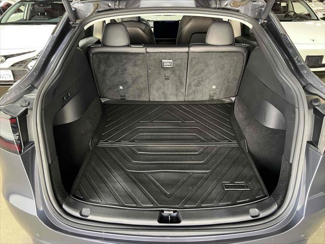 Photo of 2021 Midnight Silver Metallic Tesla Model Y