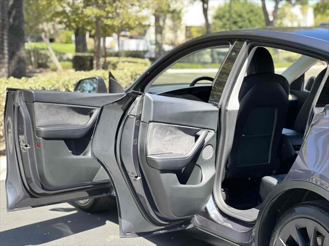 Photo of 2021 Midnight Silver Metallic Tesla Model Y