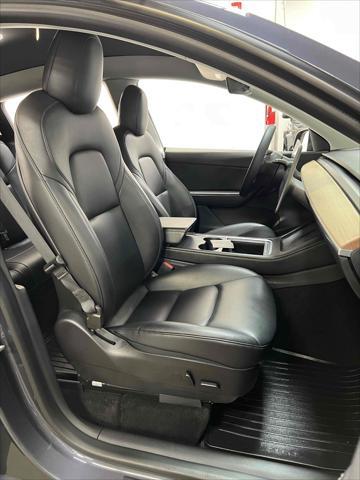 Photo of 2021 Midnight Silver Metallic Tesla Model Y