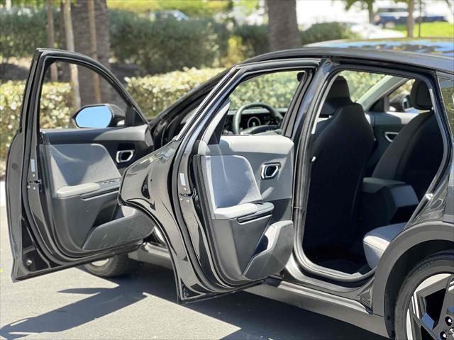 Photo of 2025 Interstellar Gray Kia K4