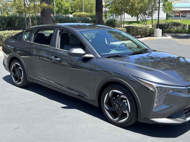 Photo of 2025 Interstellar Gray Kia K4