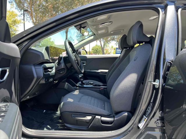 Photo of 2025 Interstellar Gray Kia K4