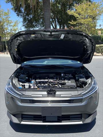 Photo of 2025 Interstellar Gray Kia K4