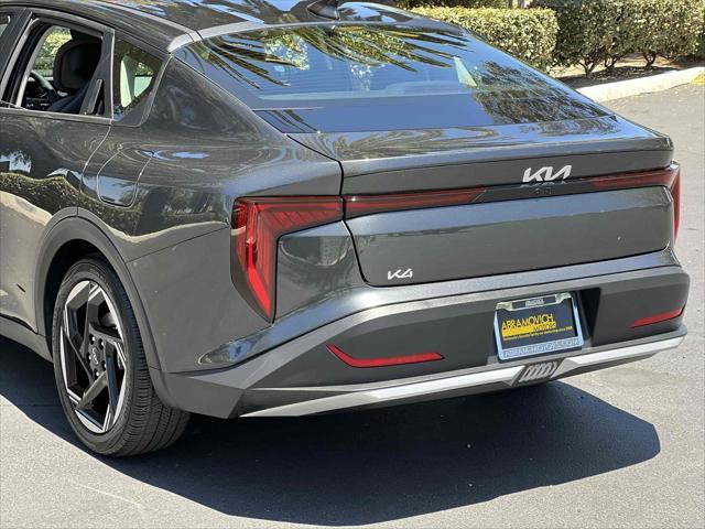 Photo of 2025 Interstellar Gray Kia K4