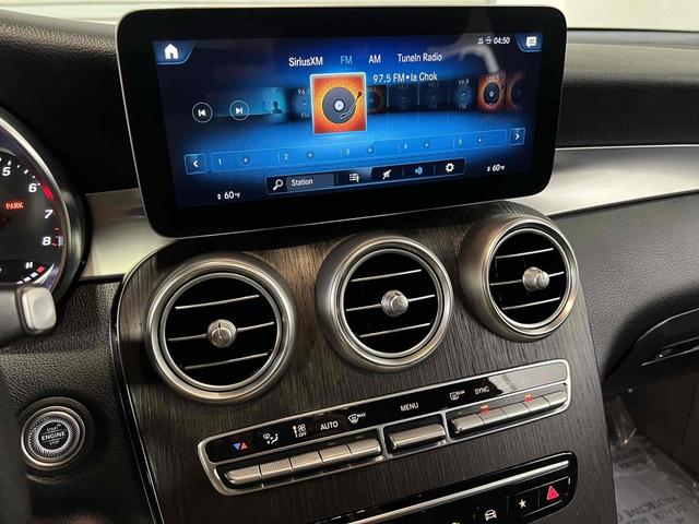 Photo of 2022 Black Mercedes-Benz GLC 300