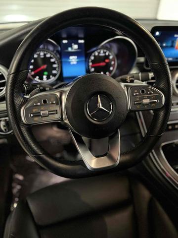 Photo of 2022 Black Mercedes-Benz GLC 300