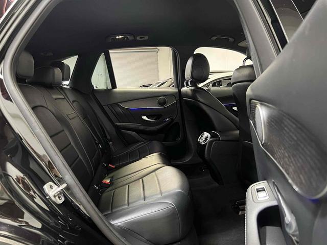 Photo of 2022 Black Mercedes-Benz GLC 300
