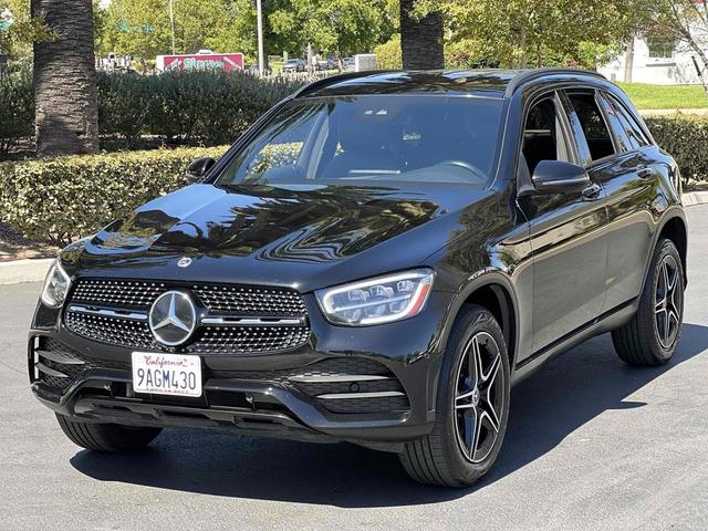 Photo of 2022 Black Mercedes-Benz GLC 300