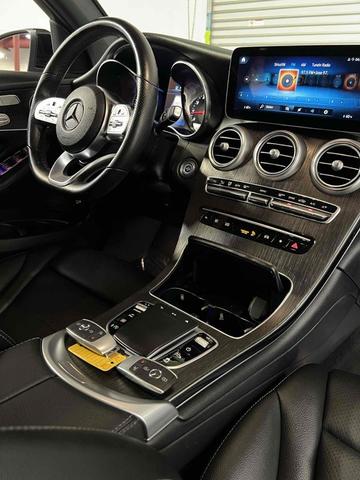 Photo of 2022 Black Mercedes-Benz GLC 300