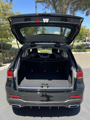 Photo of 2022 Black Mercedes-Benz GLC 300