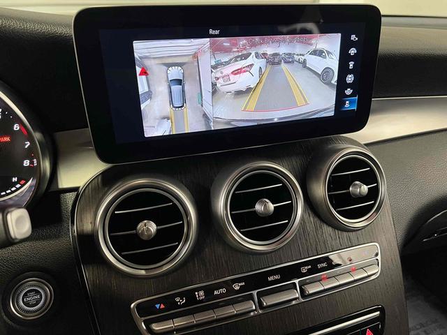 Photo of 2022 Black Mercedes-Benz GLC 300