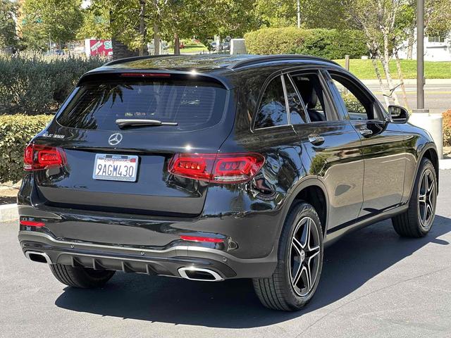 Photo of 2022 Black Mercedes-Benz GLC 300