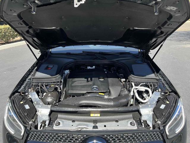 Photo of 2022 Black Mercedes-Benz GLC 300