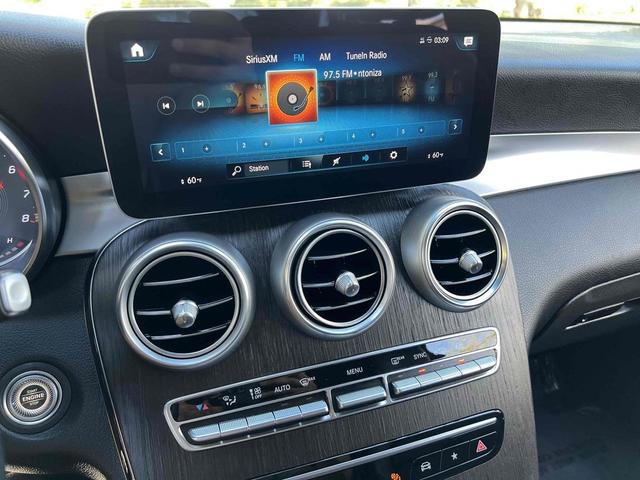 Photo of 2022 Black Mercedes-Benz GLC 300