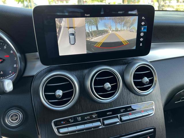 Photo of 2022 Black Mercedes-Benz GLC 300
