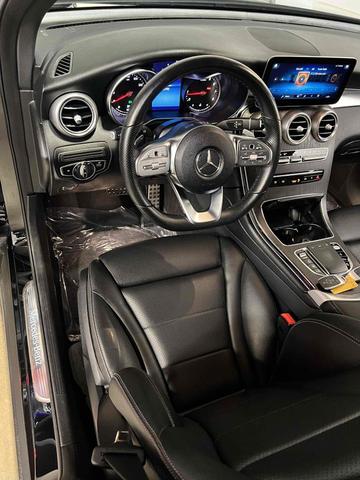 Photo of 2022 Black Mercedes-Benz GLC 300