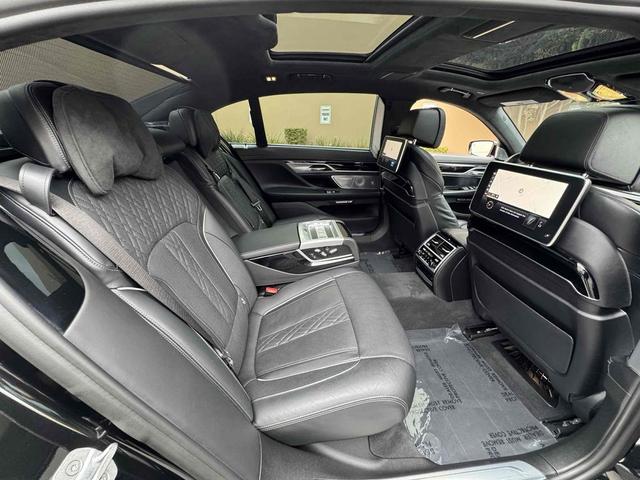 Photo of 2018 Black Sapphire Metallic BMW ALPINA B7