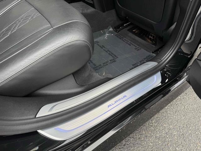 Photo of 2018 Black Sapphire Metallic BMW ALPINA B7