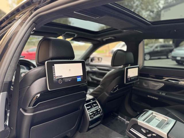 Photo of 2018 Black Sapphire Metallic BMW ALPINA B7