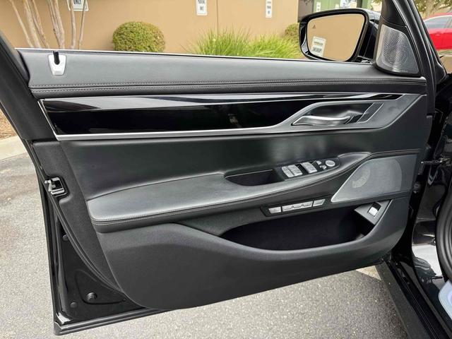 Photo of 2018 Black Sapphire Metallic BMW ALPINA B7