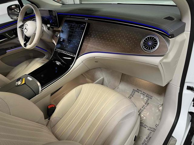 Photo of 2023 Polar White Mercedes-Benz EQS 450