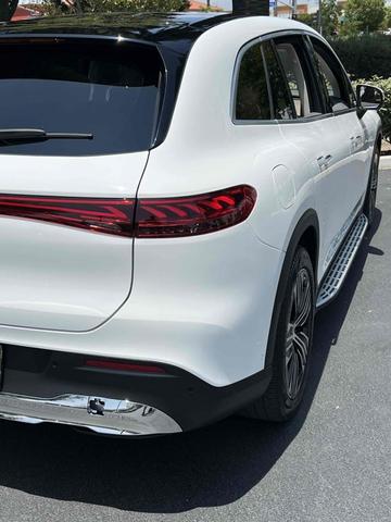 Photo of 2023 Polar White Mercedes-Benz EQS 450