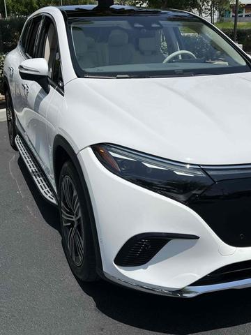 Photo of 2023 Polar White Mercedes-Benz EQS 450