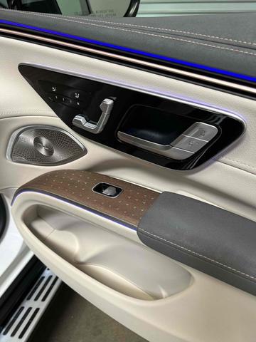 Photo of 2023 Polar White Mercedes-Benz EQS 450