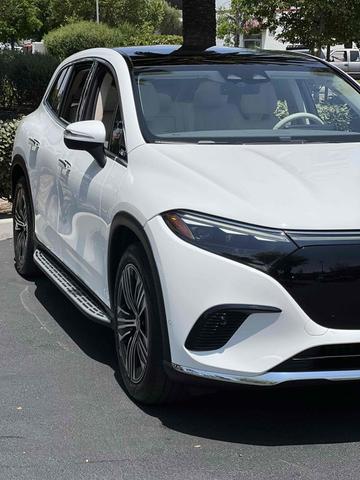 Photo of 2023 Polar White Mercedes-Benz EQS 450