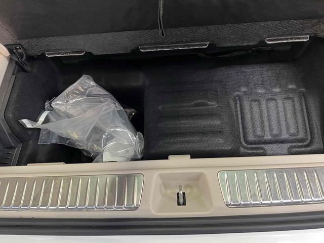 Photo of 2023 Polar White Mercedes-Benz EQS 450