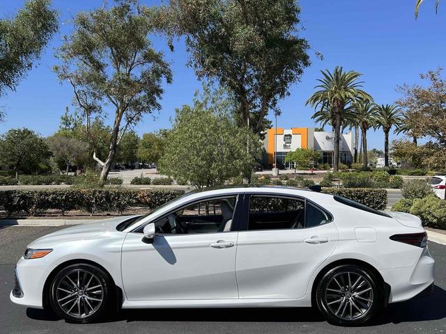 Photo of 2022 Wind Chill Pearl Toyota Camry
