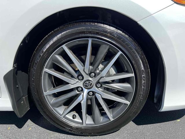 Photo of 2022 Wind Chill Pearl Toyota Camry
