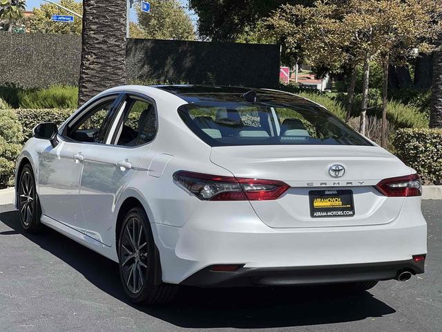 Photo of 2022 Wind Chill Pearl Toyota Camry