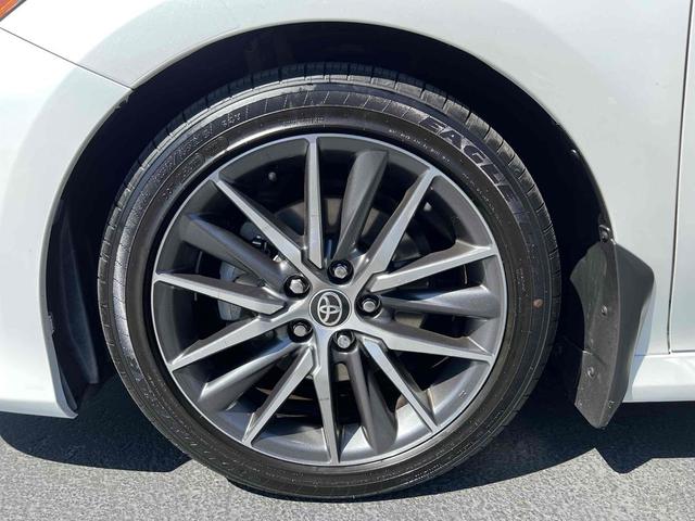 Photo of 2022 Wind Chill Pearl Toyota Camry